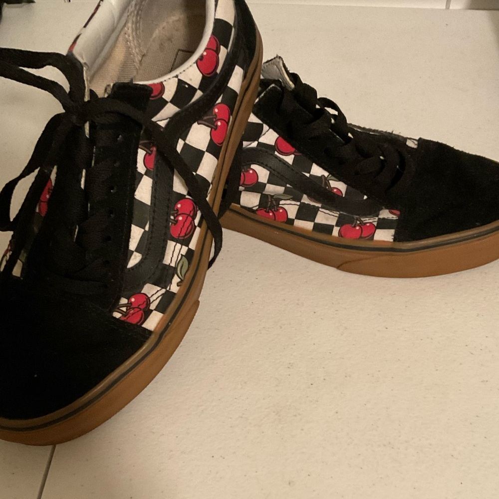 Vans Cherry Checker Old Skool size 8.5 in women and 7 in men